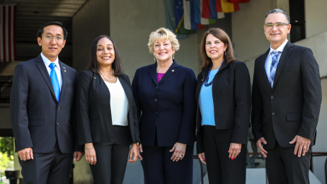 Group photo of 2019 Endowed Teaching Chairs